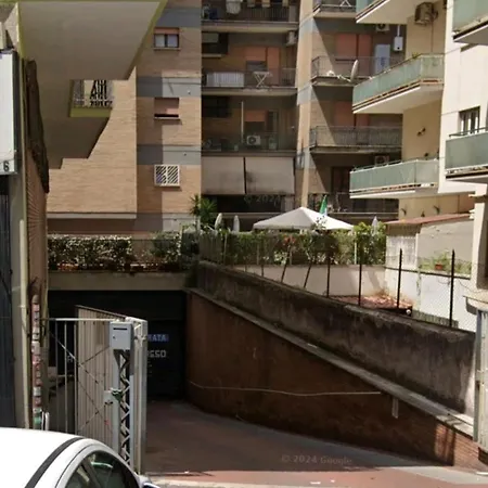 Apartment A Bridge To The Coliseum